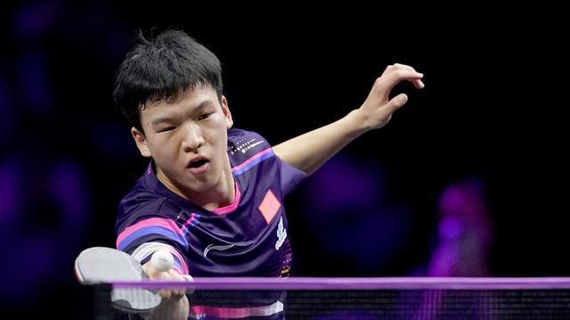 等发球方准 等发球方准