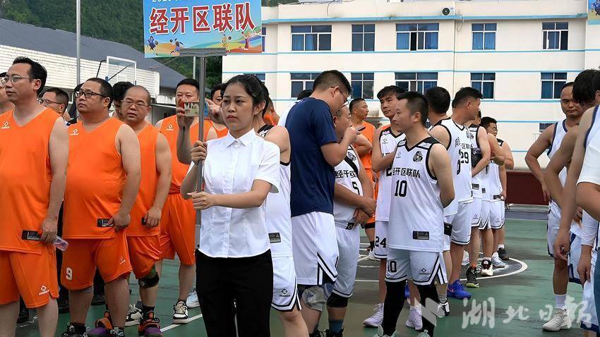 更在于其对, 碗就往球场