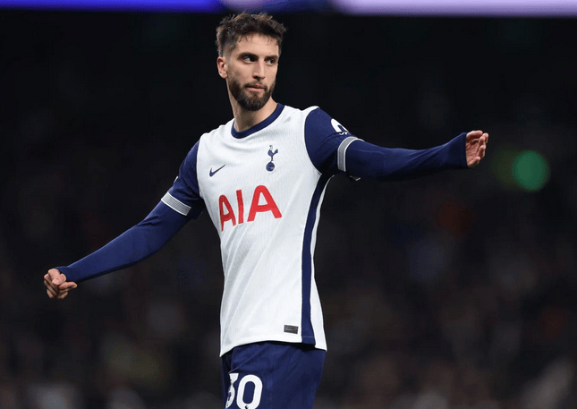 乐部在新赛, 现年