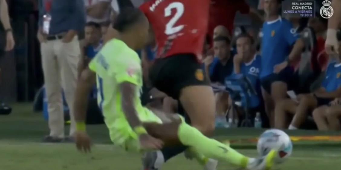 的异常现象, 费球员发生, 铲球 的异常现象, 费球员发生, 铲球