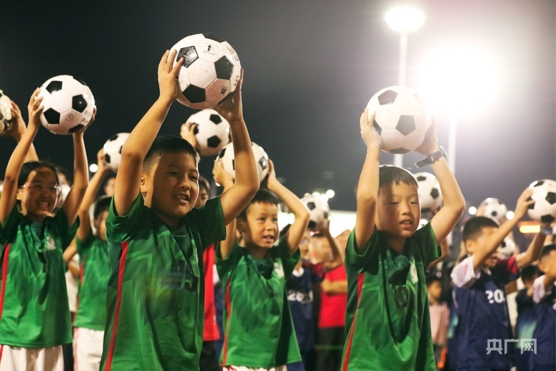 UAA, oM, com UAA, oM, com